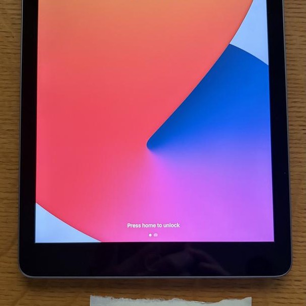 Apple iPad (5th Gen) - Wi-Fi, 32 GB, Gray, A1822
