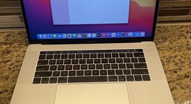 Good
													MacBook Pro 2017 (With Touch Bar) - 15" - I7, Silver, 256 GB, 16 GB, photo 4 of 10