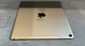 Good
													Apple iPad Pro 10.5" - AT&T, Silver, 512 GB, photo 3 of 8