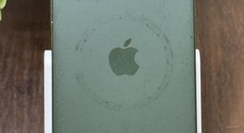 Good
													Apple iPhone 13 Pro Max - AT&T, Green, 128 GB, A2484, photo 1 of 8