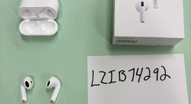 Used
													Apple AirPods 4th Gen - Active Noise Cancellation, photo 1 of 1