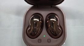 Used
													Samsung Galaxy Buds Live - Bronze, SM-R180, photo 2 of 6