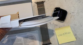 Mint
													Apple Watch Series 9 45mm - T-Mobile, Gold, A2984 - Cellular, Stainless, photo 4 of 9
