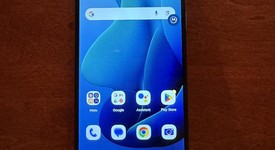 Mint
													Moto G 5G 2024 - Boost, Green, 128 GB, 4 GB, photo 3 of 12