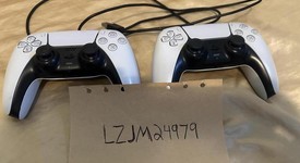 Fair
													DualSense Wireless Controller - White, photo 1 of 10