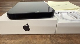 Mint
													Apple iPhone 16e - Unlocked, Black, 128 GB, A3212, photo 5 of 8