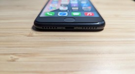 Fair
													Apple iPhone SE 3rd Gen 2022 - Unlocked, Midnight, 64 GB, A2595, photo 3 of 13