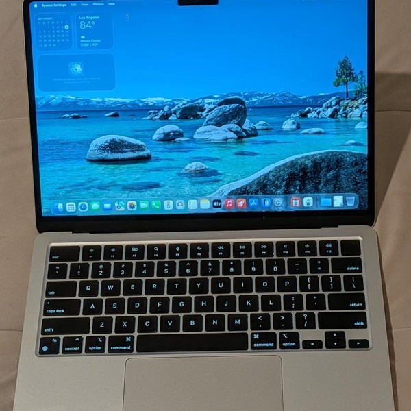 MacBook Air 2022 (M2) - 13 inch - 256 GB, Silver, 8 GB, Apple M2