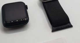 Good
													Apple Watch SE 2nd Gen 44mm - Unlocked, Midnight, A2727 - Cellular, Aluminum, photo 1 of 4
