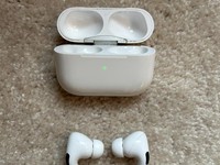 Apple AirPods Pro 1st Gen