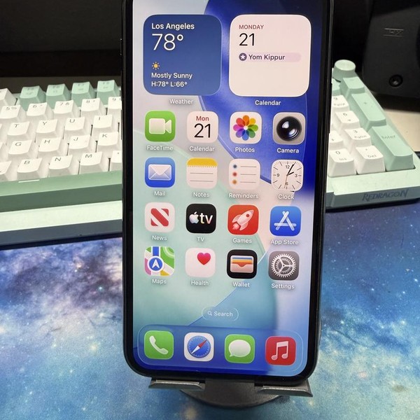 Apple iPhone 11 Pro - Unlocked, 64 GB, Green, A2160