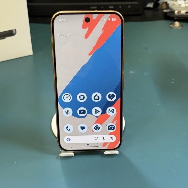 Google Pixel 11 Pro - Unlocked, 256 GB, Canyon, 12 GB, G7SWN