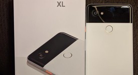 Good
													Google Pixel 2 XL - Unlocked, Black & White, 64 GB, Google Edition, photo 1 of 5