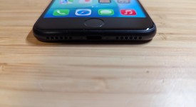 Good
													Apple iPhone SE 3rd Gen 2022 - T-Mobile, Midnight, 64 GB, A2595, photo 3 of 10