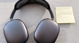 Used
													Apple AirPods Max - Gray, photo 1 of 12