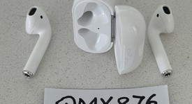 Used
													Apple AirPods 2nd Gen - Lightning Case, photo 2 of 4