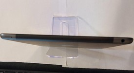 Mint
													Apple iPad 8th Gen - Unlocked, Gray, 32 GB, A2428, photo 4 of 6