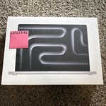 New MacBook Pro 2024 - 16 inch - 1 TB, Silver, 36 GB, Apple M4 Max 14-core