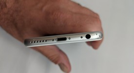 Fair
													Apple iPhone 6S - Verizon, Silver, 16 GB, A1688, photo 3 of 4