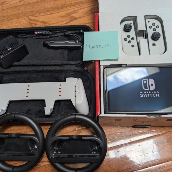 Nintendo Switch - OLED - 64 GB, White