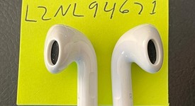 Used
													Apple AirPods 4th Gen - Standard, photo 4 of 5