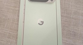 New
													Google Pixel 10 Pro XL - Unlocked, Jade, 256 GB, GUL82, photo 4 of 4