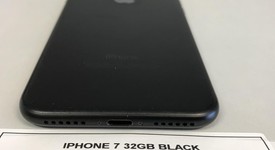 Fair
													Apple iPhone 7 - Unlocked, Black, 32 GB, A1660, photo 4 of 7