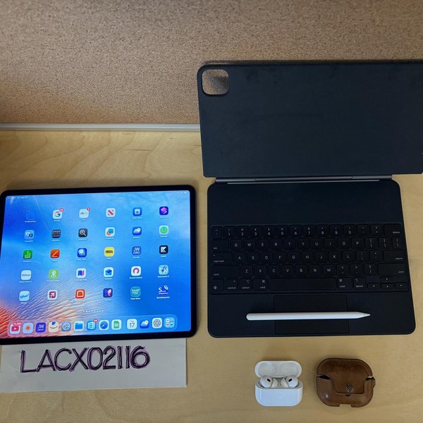 Apple iPad Pro 12.9 inch 4th Gen 2020 - Wi-Fi, 256 GB, Gray, A2229