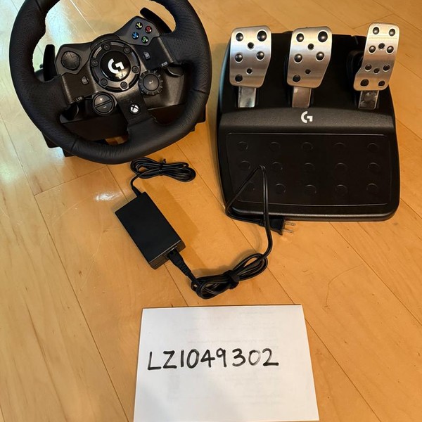 Logitech G923 TRUEFORCE Racing Wheel