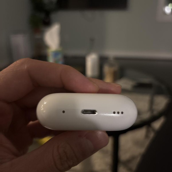 Apple AirPods Pro 2 - Lightning