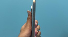 Good
													Apple iPhone 16 Pro Max - Unlocked, White, 256 GB, A3084, photo 3 of 6