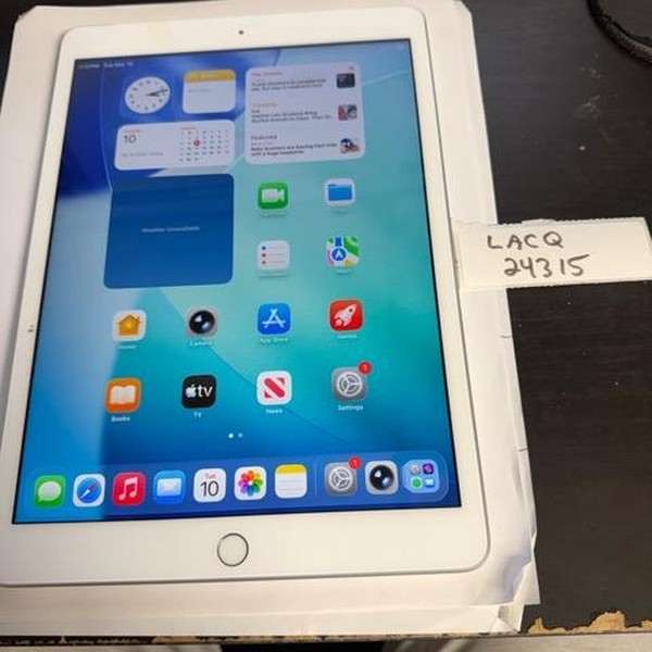 Apple iPad 8th Gen - Unlocked, 32 GB, Silver, A2428