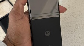 Mint
													Motorola Razr Plus (2023) - AT&T, Black, 256 GB, 8 GB, photo 5 of 8