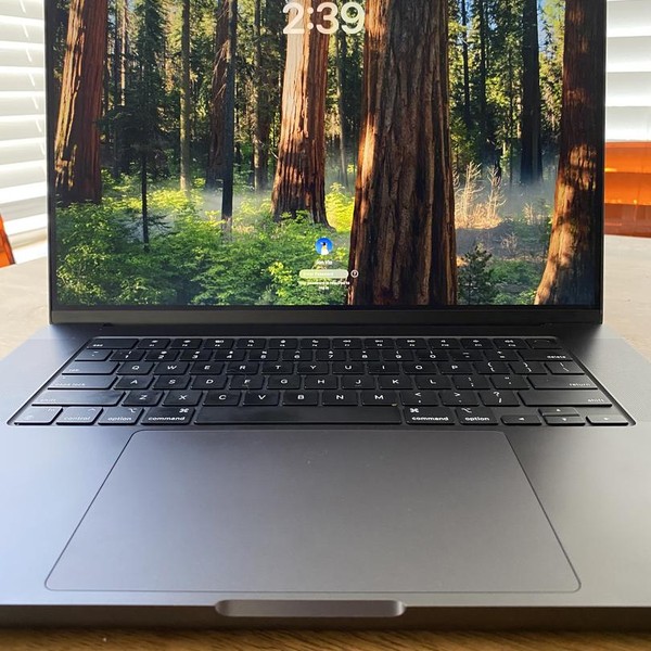 MacBook Pro 2024 - 16 inch - 2 TB, Space Black, 64 GB, Apple M4 Max 16-core