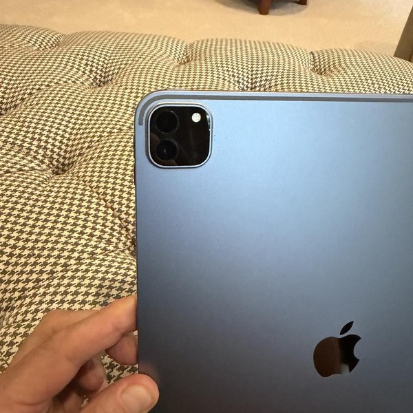 Apple iPad Pro 12.9 inch 6th Gen 2022 - Wi-Fi, 128 GB, Gray