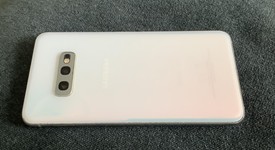 Good
													Samsung Galaxy S10e - Unlocked, White, 128 GB, 6 GB, SM-G970U1, photo 3 of 8