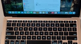 Good
													MacBook Air 2020 - 13" - I3, Gold, 256 GB, 8 GB, photo 1 of 10