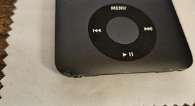 Good
													Apple iPod Nano 3rd Gen - Black, 8 GB, photo 3 of 7
