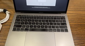 Good
													MacBook Pro 2017 (No Touch Bar) - 13" - I5, Gray, 512 GB, 16 GB, photo 2 of 9