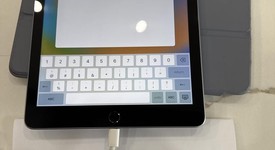 Good
													Apple iPad 6th Gen - Wi-Fi, Silver, 32 GB, A1893, photo 4 of 5