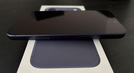 Mint
													Apple iPhone 17 Pro Max - Unlocked, Deep Blue, 512 GB, A3257, photo 4 of 7