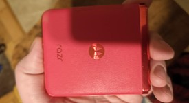 Good
													Motorola Razr Plus (2023) - T-Mobile, Magenta, 256 GB, 8 GB, photo 2 of 10