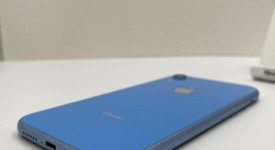 Good
													Apple iPhone Xr - Unlocked, Blue, 128 GB, A1984, photo 4 of 6