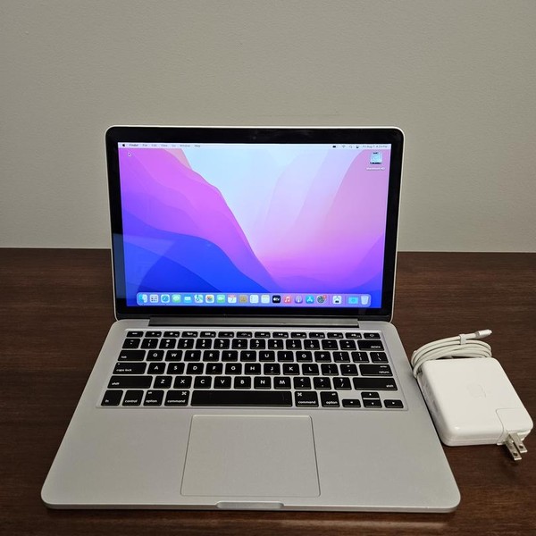 MacBook Pro 2015 (Retina) - 13 inch - 256 GB, Silver, 8 GB
