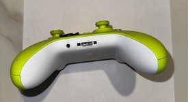 Good
													Xbox Wireless Controller (2020) - Yellow, Electric Volt, photo 5 of 6