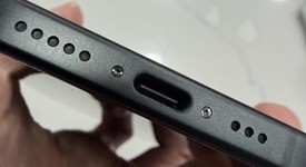 Mint
													Apple iPhone 15 - Unlocked Non-US, Black, 128 GB, A3090, photo 5 of 20