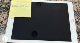 Good
													Apple iPad 6th Gen - Wi-Fi, Gold, 32 GB, A1893, photo 3 of 6