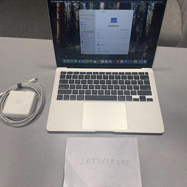 MacBook Air 2020 - 13 inch - 256 GB, Silver, 8 GB, Apple M1