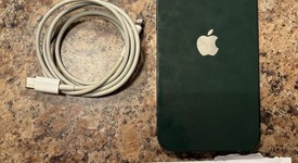 Mint
													Apple iPhone 13 - Unlocked Non-US, Green, 128 GB, A2633, photo 2 of 7