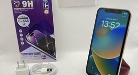 Mint
													Apple iPhone Xs - Unlocked, Silver, 64 GB, A1920, photo 4 of 5